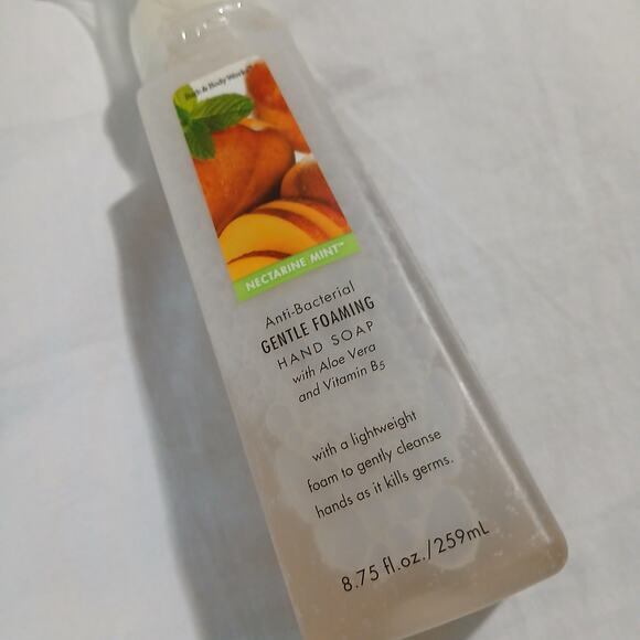 Bath & Body Works NECTARINE MINT Anti-bacterial Gentle Foaming hand soap SEALED - Picture 3 of 11